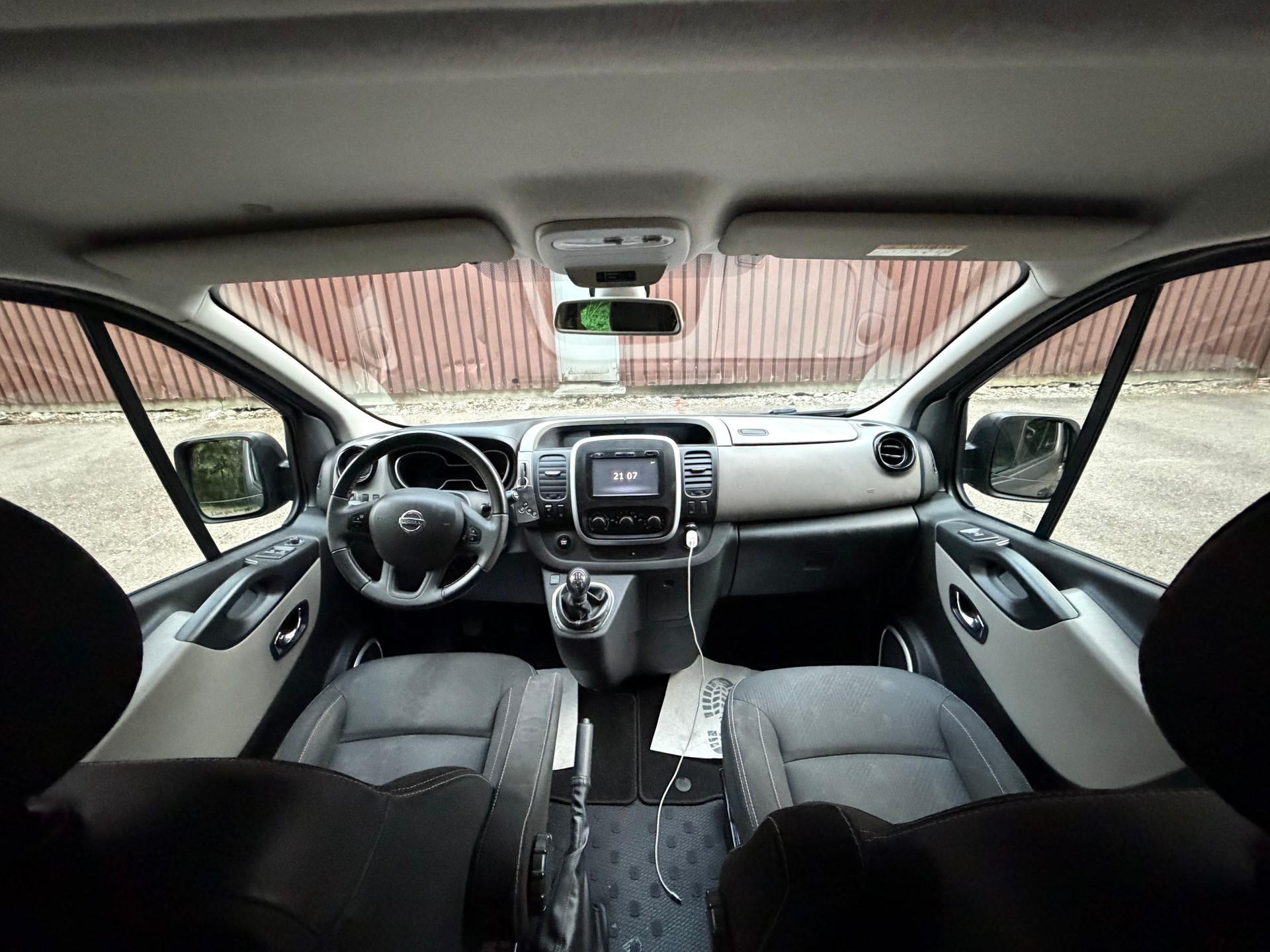 NISSAN NV300 dCi 145 2.7 L1H1 Comfort 9Pl.-image-7