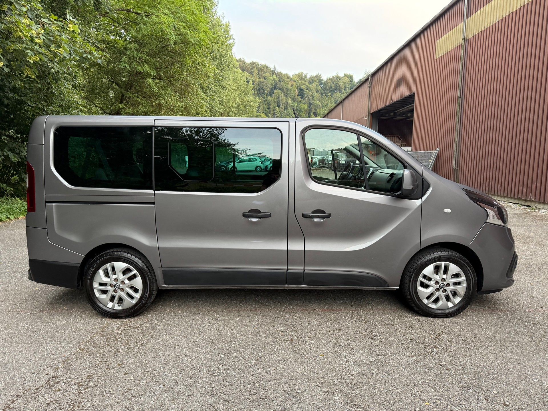NISSAN NV300 dCi 145 2.7 L1H1 Comfort 9Pl.-image-3