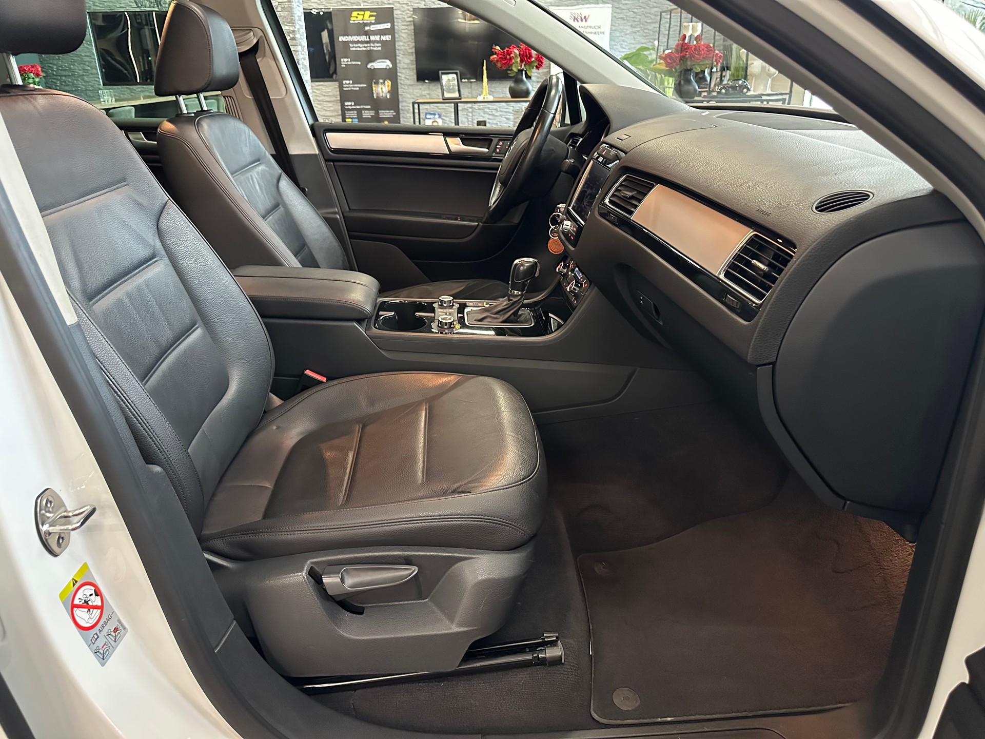 VW Touareg 3.0 TDI BMT Edition X Tiptronic-image-13