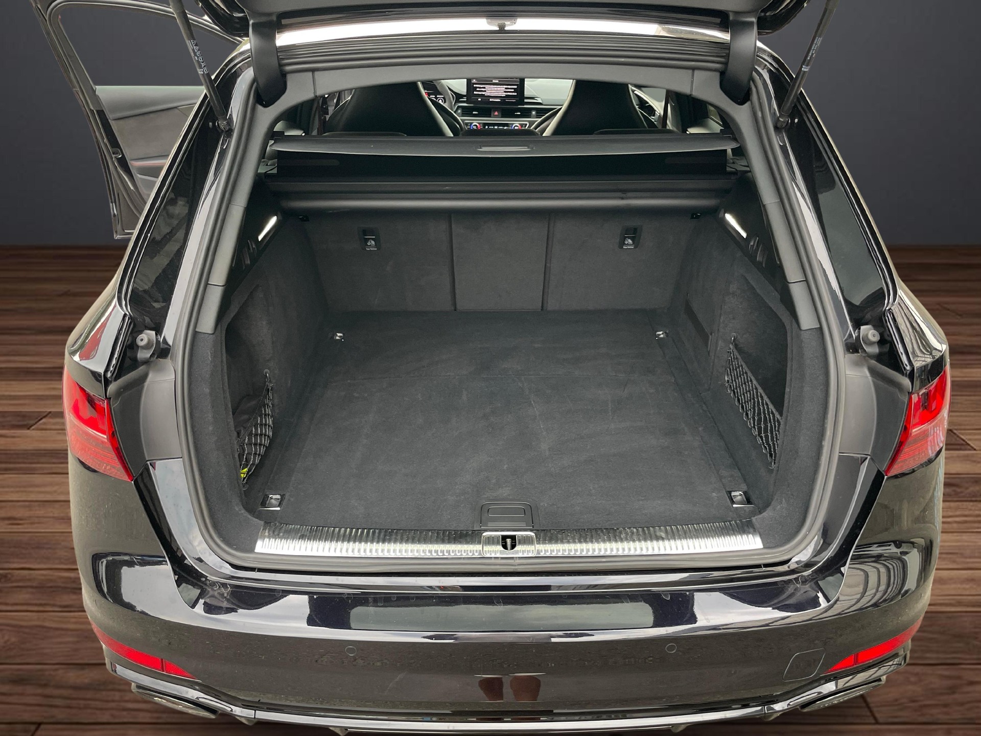 AUDI RS4 Avant 2.9 V6 TFSI quattro T-Tronic-image-8