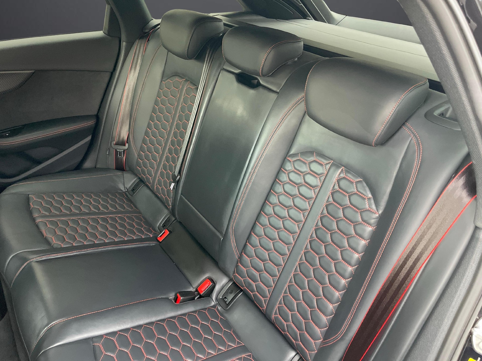 AUDI RS4 Avant 2.9 V6 TFSI quattro T-Tronic-image-7