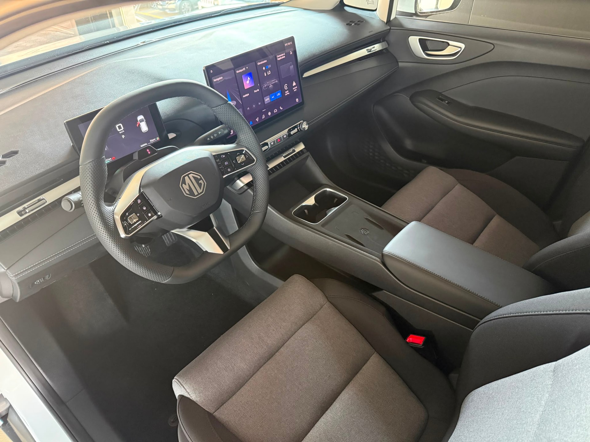 MG 4 EV Urban 43kWh Comfort-image-10