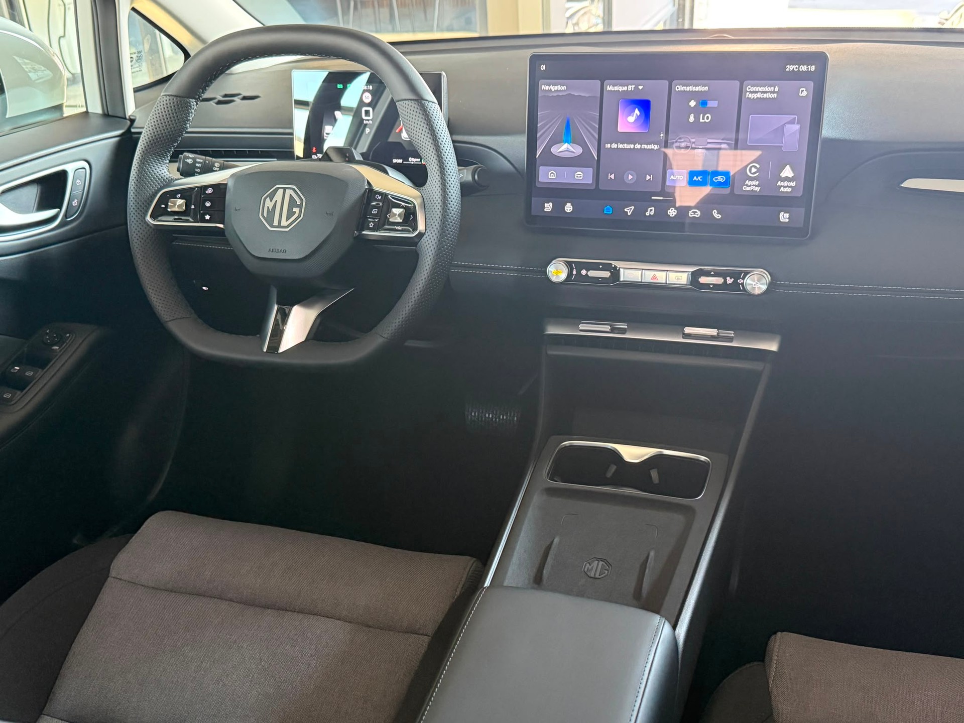 MG 4 EV Urban 43kWh Comfort-image-13