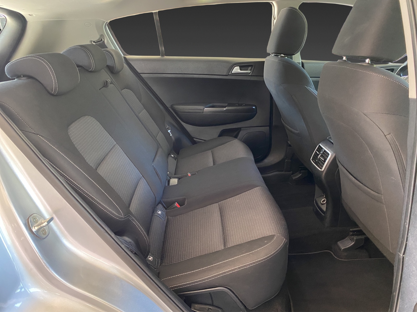 KIA Sportage 1.6CRDi Trend 4WD Automat-image-18