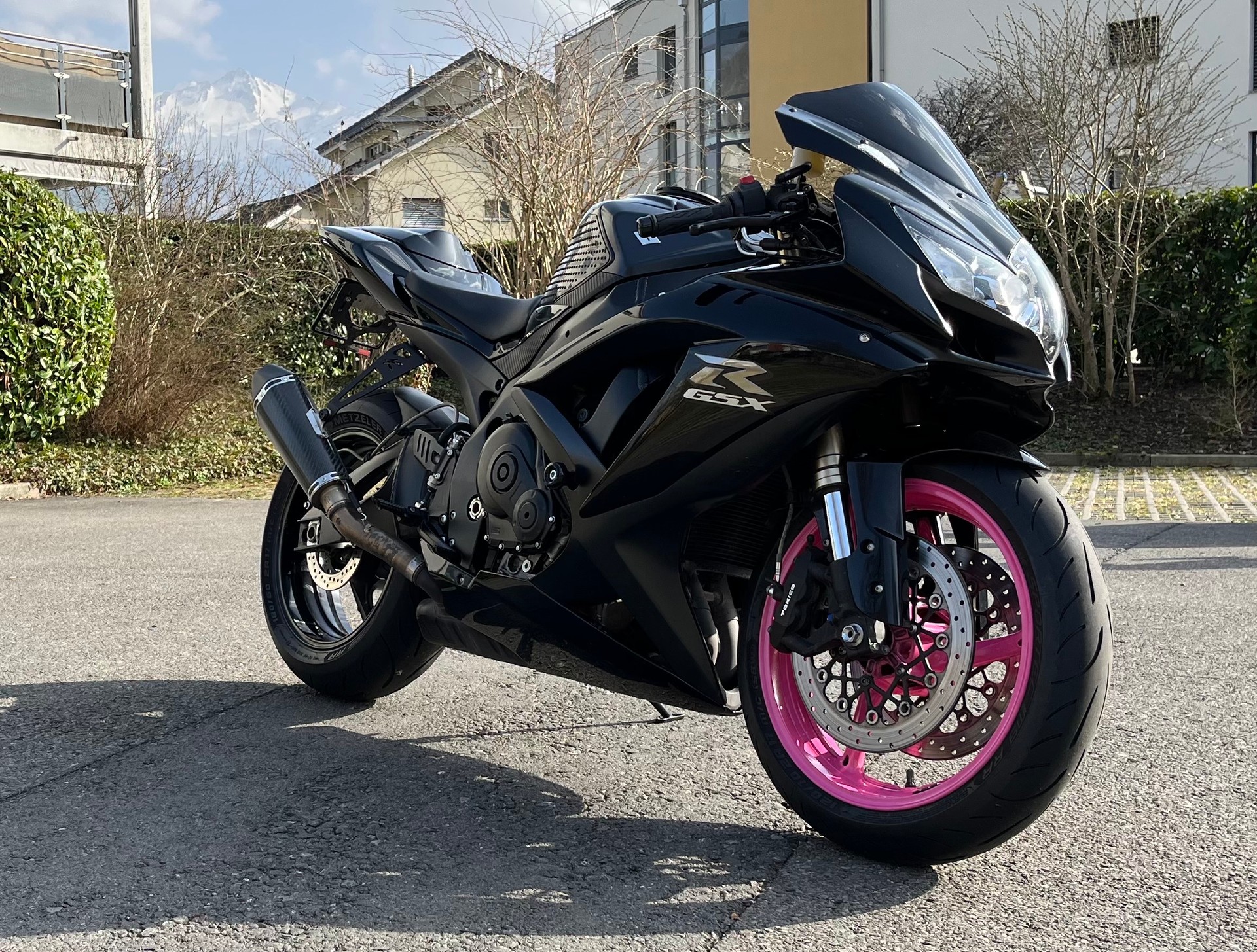 SUZUKI GSX-R 600 K8
