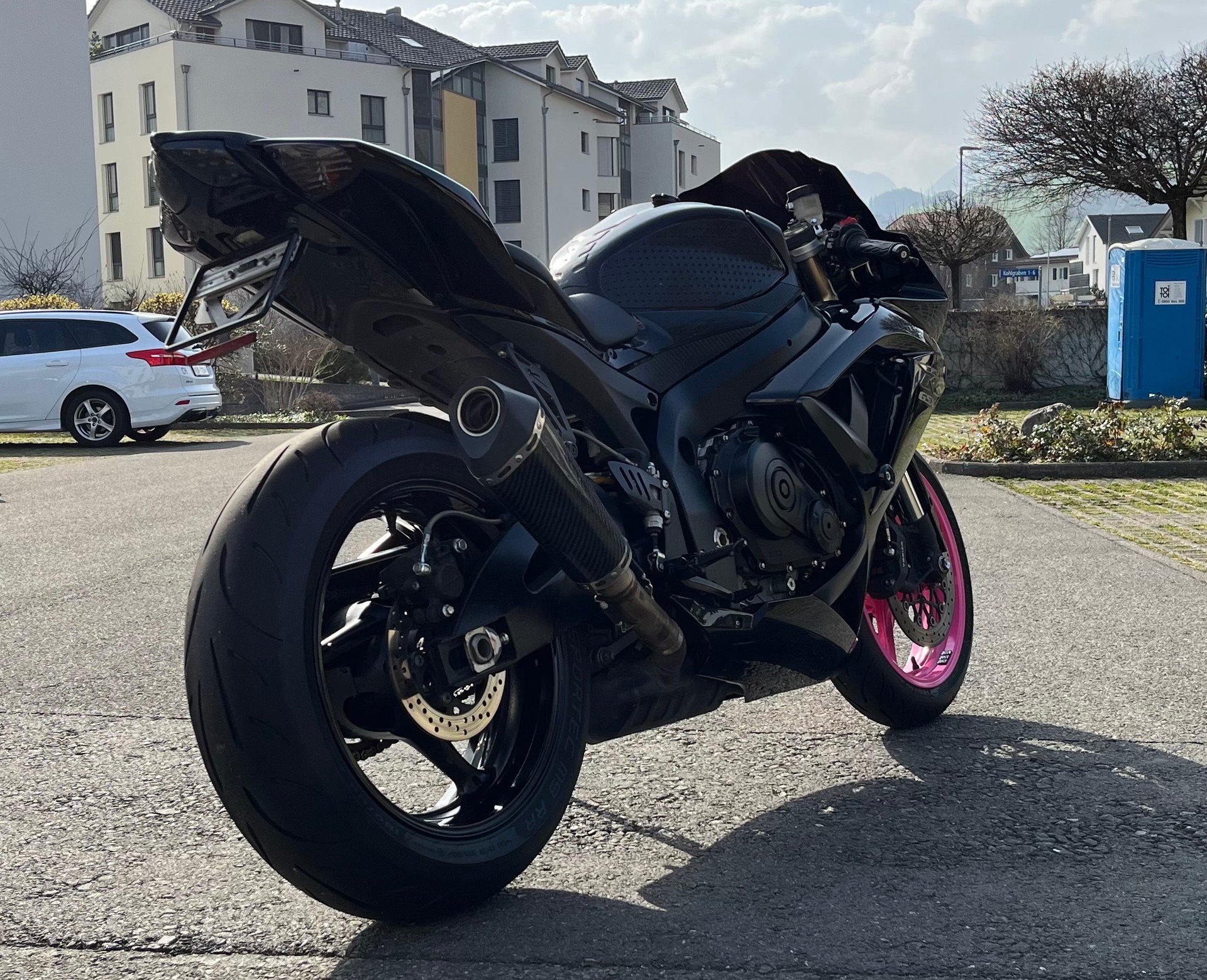 SUZUKI GSX-R 600 K8-image-2