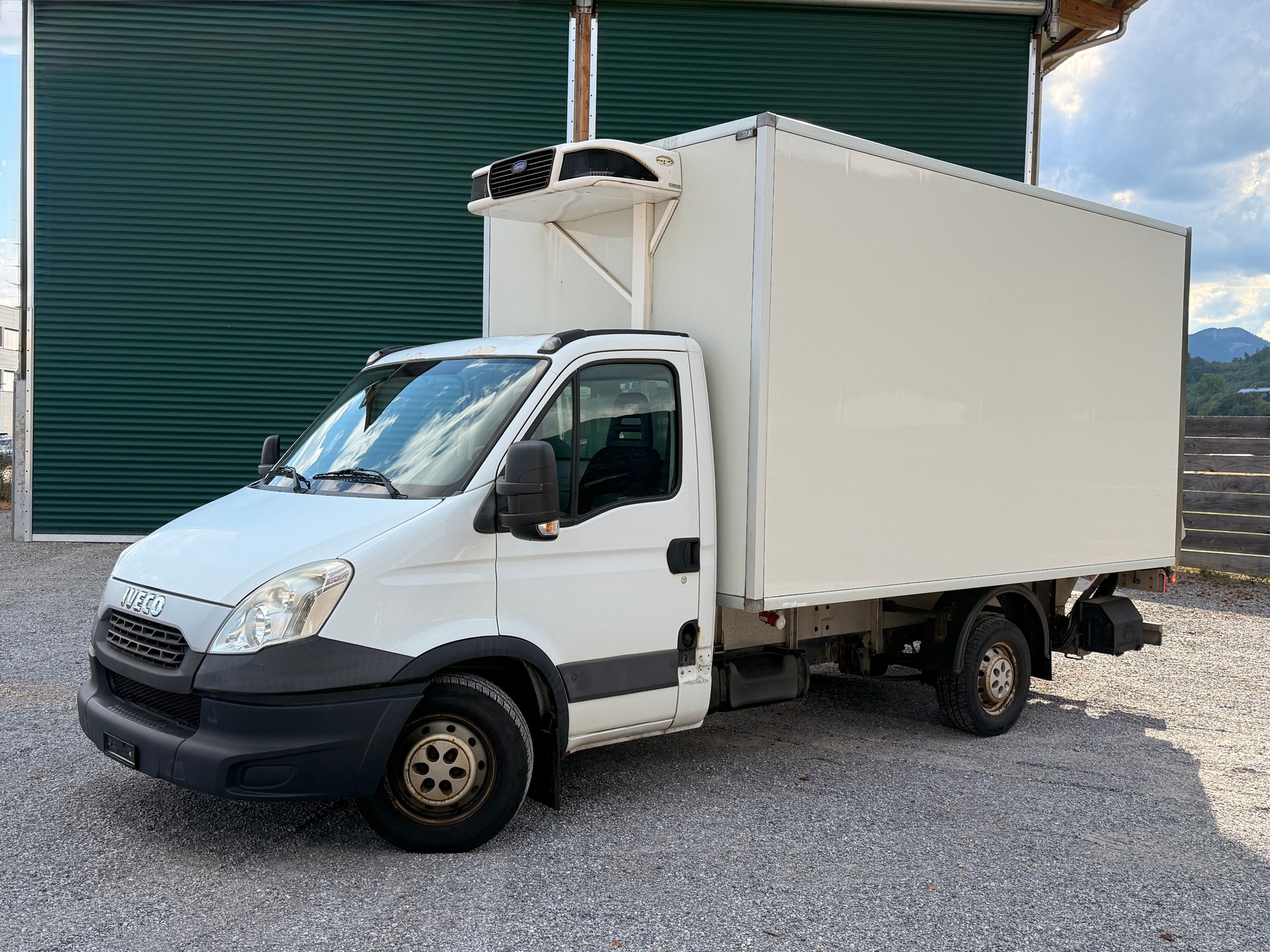IVECO 35 S 15 EEV Kühlkasten mit Tiefkühler mit Hebebühne-image-0