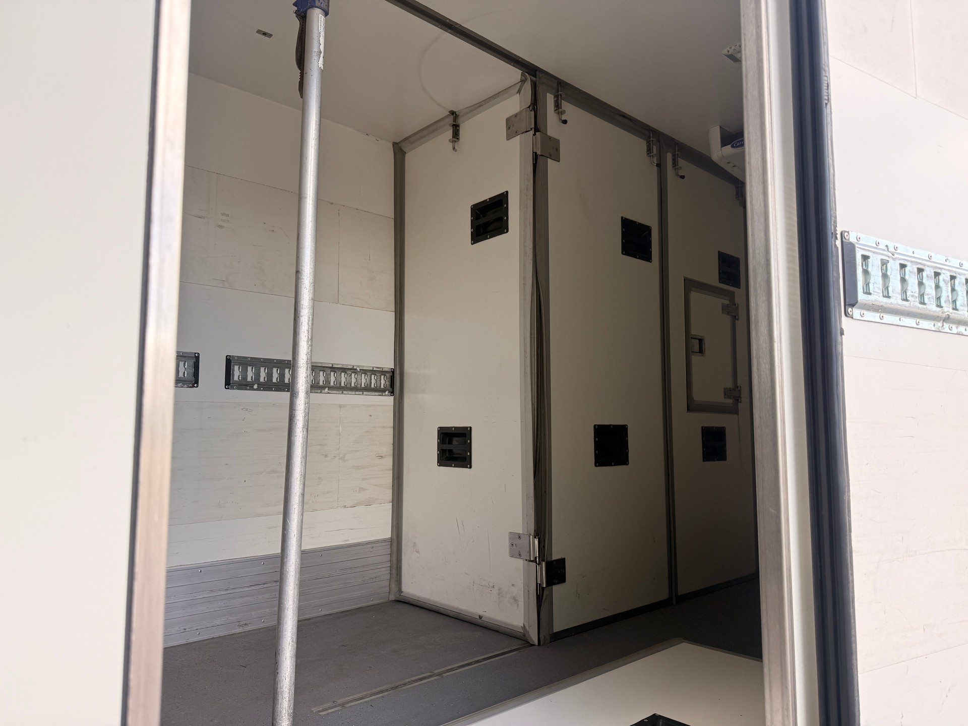 IVECO 35 S 15 EEV Kühlkasten mit Tiefkühler mit Hebebühne-image-11