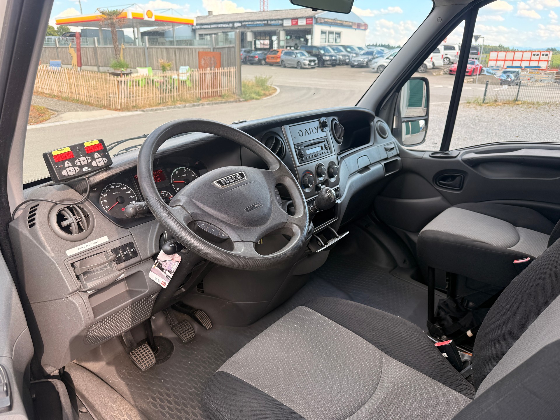 IVECO 35 S 15 EEV Kühlkasten mit Tiefkühler mit Hebebühne-image-8