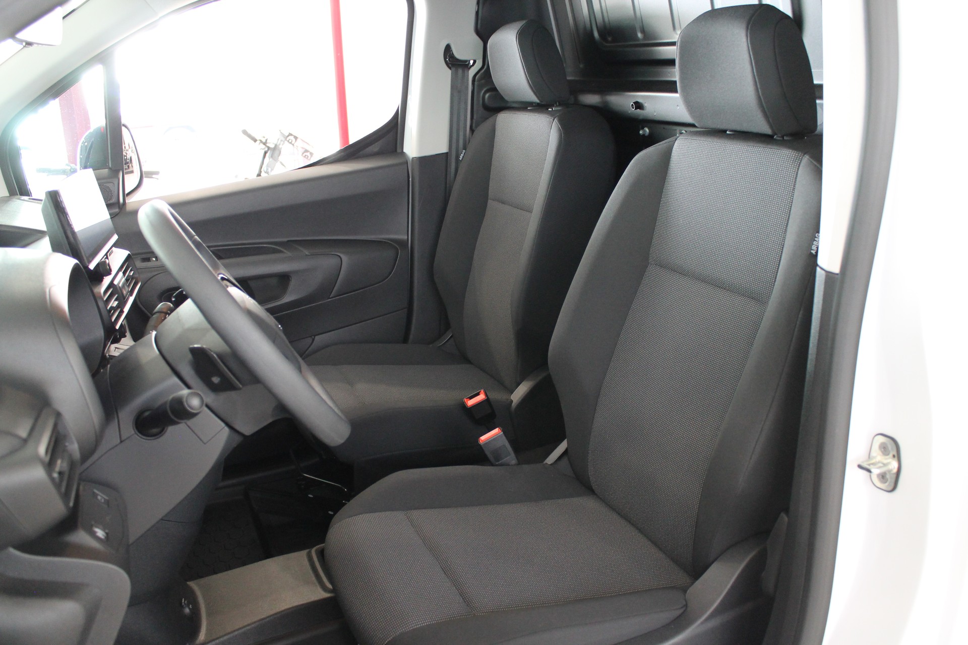 CITROEN Berlingo Van M 1.5 Blue HDi 130 s/s EAT8 EN-image-13