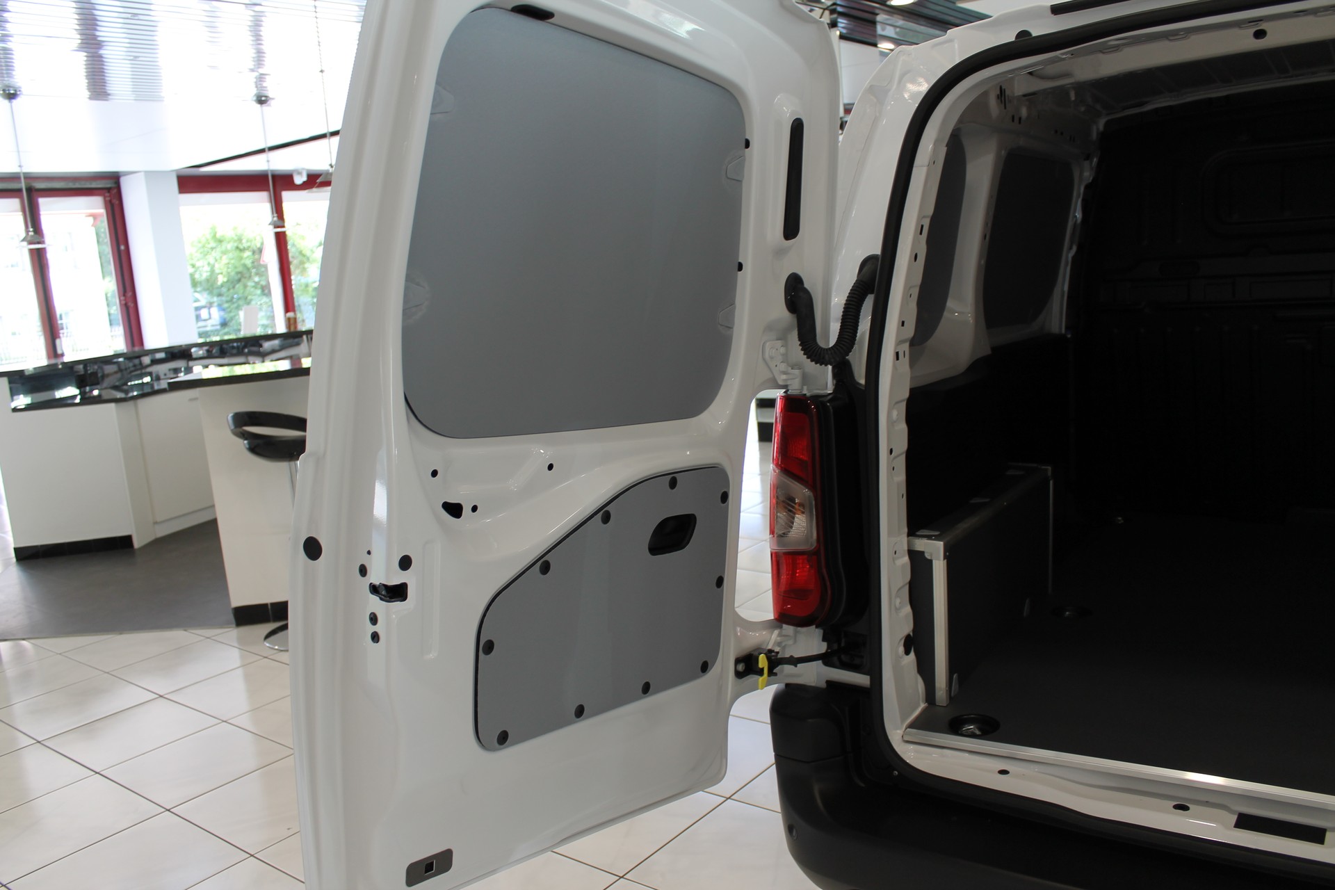 CITROEN Berlingo Van M 1.5 Blue HDi 130 s/s EAT8 EN-image-7