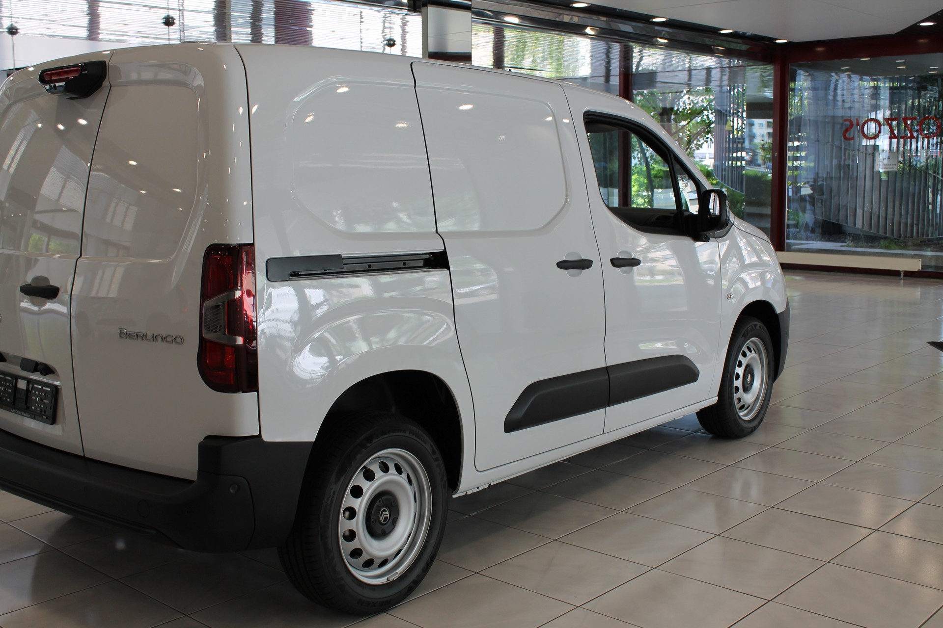 CITROEN Berlingo Van M 1.5 Blue HDi 130 s/s EAT8 EN-image-3