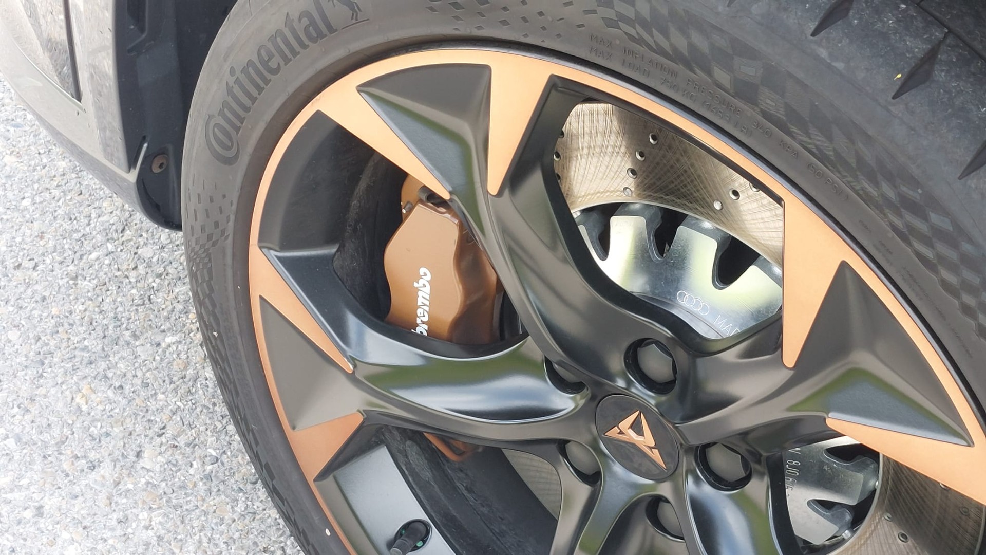 CUPRA Formentor 2.0TSI 310 VZ 4x4 mit AHKupplung 1,8to-image-18