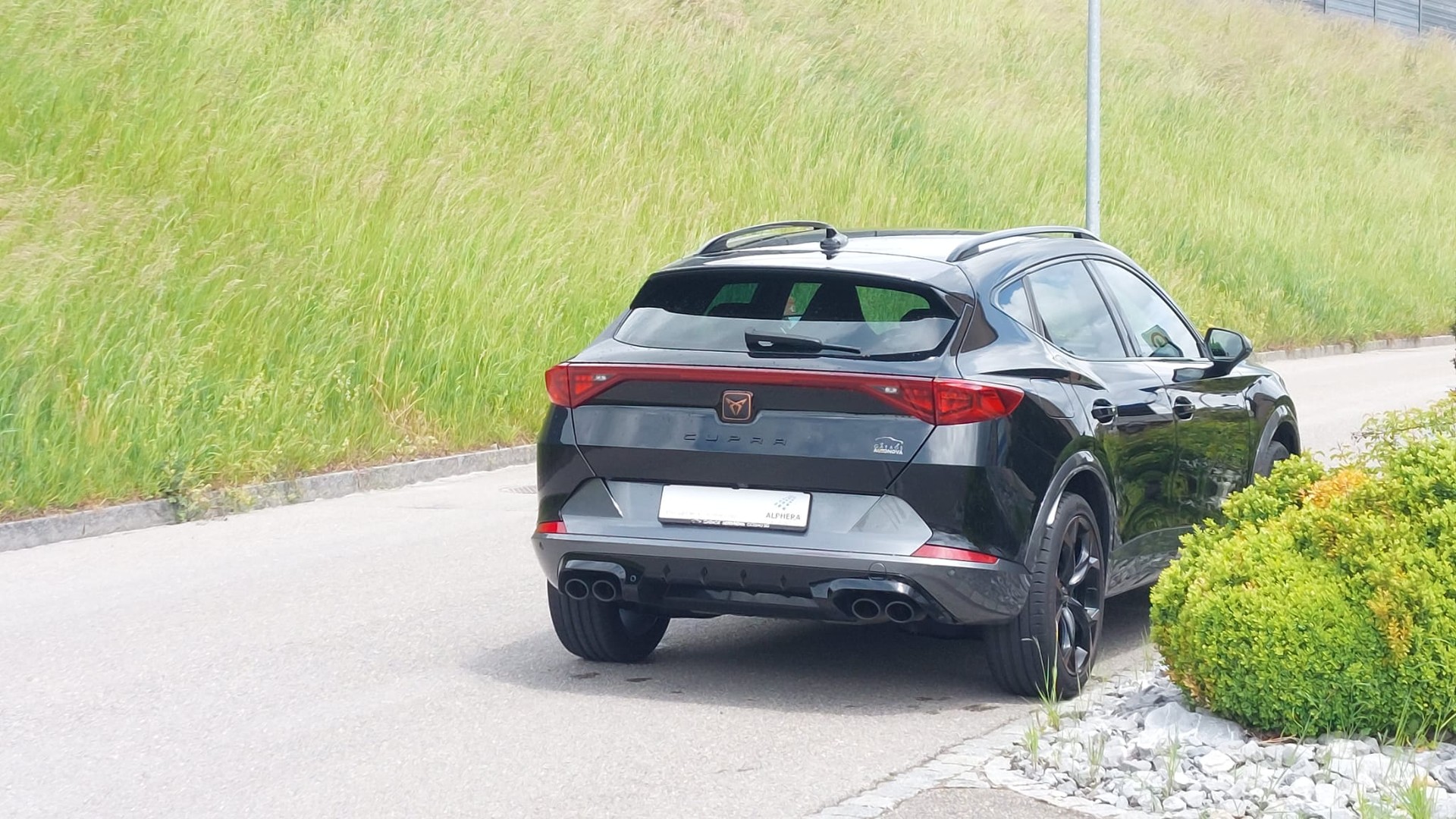 CUPRA Formentor 2.0TSI 310 VZ 4x4 mit AHKupplung 1,8to-image-6