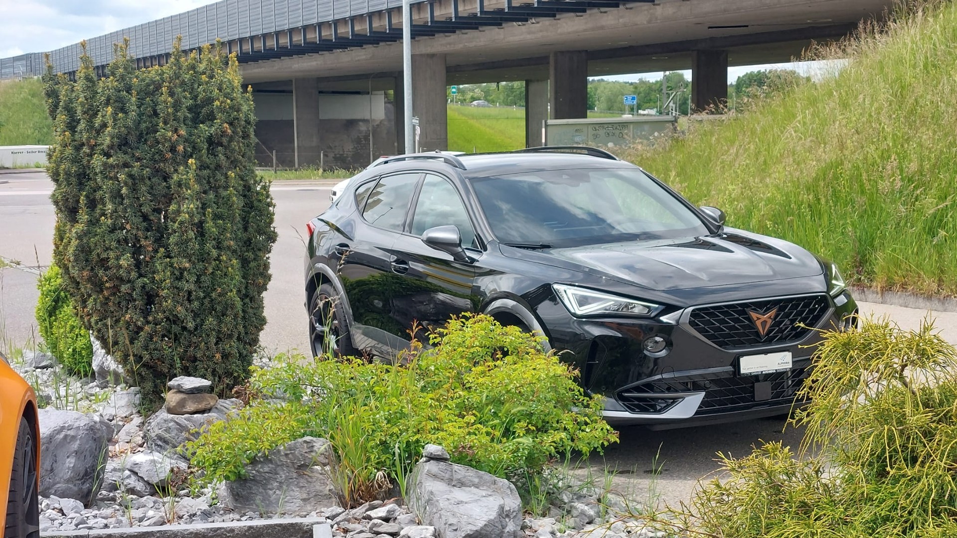CUPRA Formentor 2.0TSI 310 VZ 4x4 mit AHKupplung 1,8to-image-2