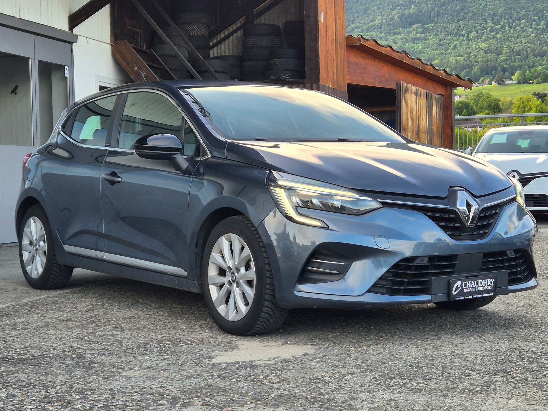 RENAULT Clio 1.6 E-Tech Intens-image-3