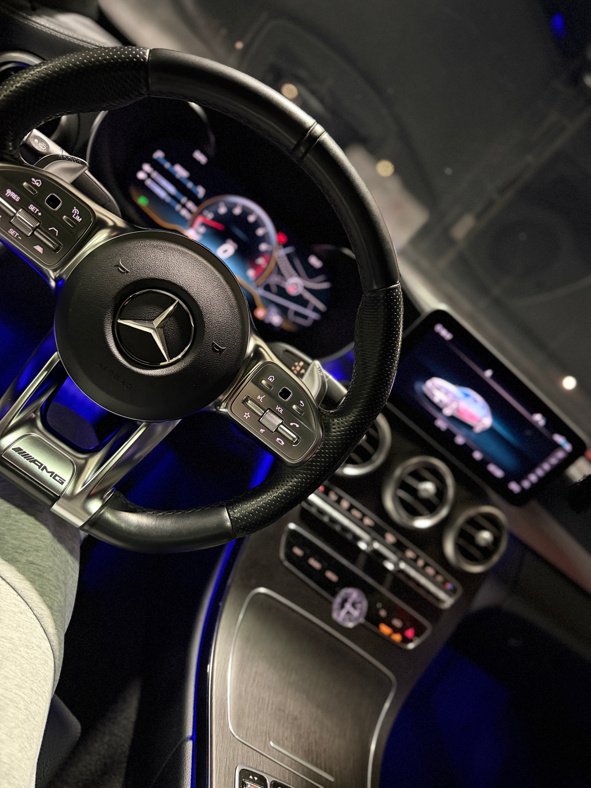 MERCEDES-BENZ C 43 AMG 4matic-image-3