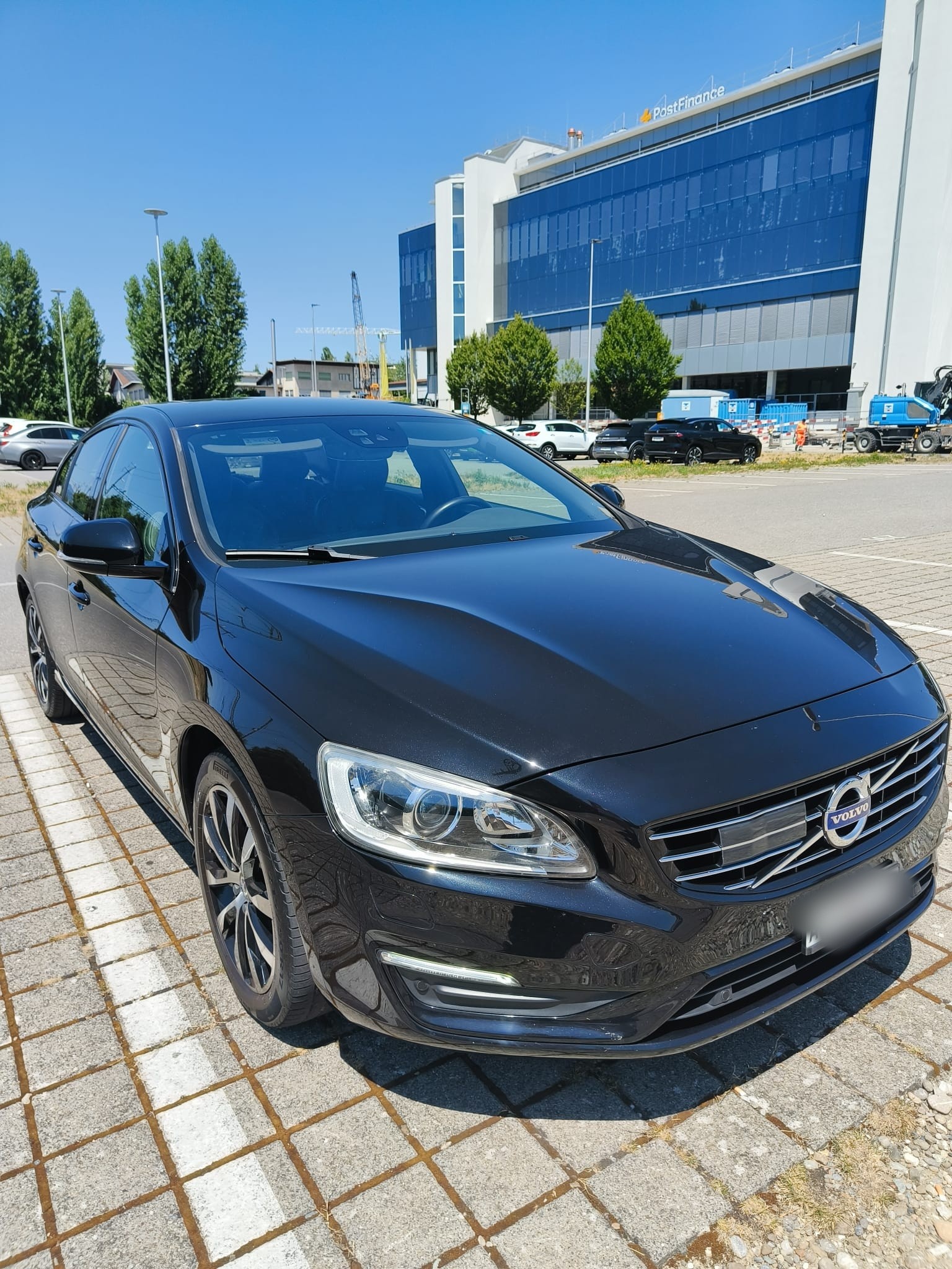 VOLVO 2.0 D3 TOP ZUSTAND! Preis verhandelbar, auf Anfrage ab MFK.-image-0