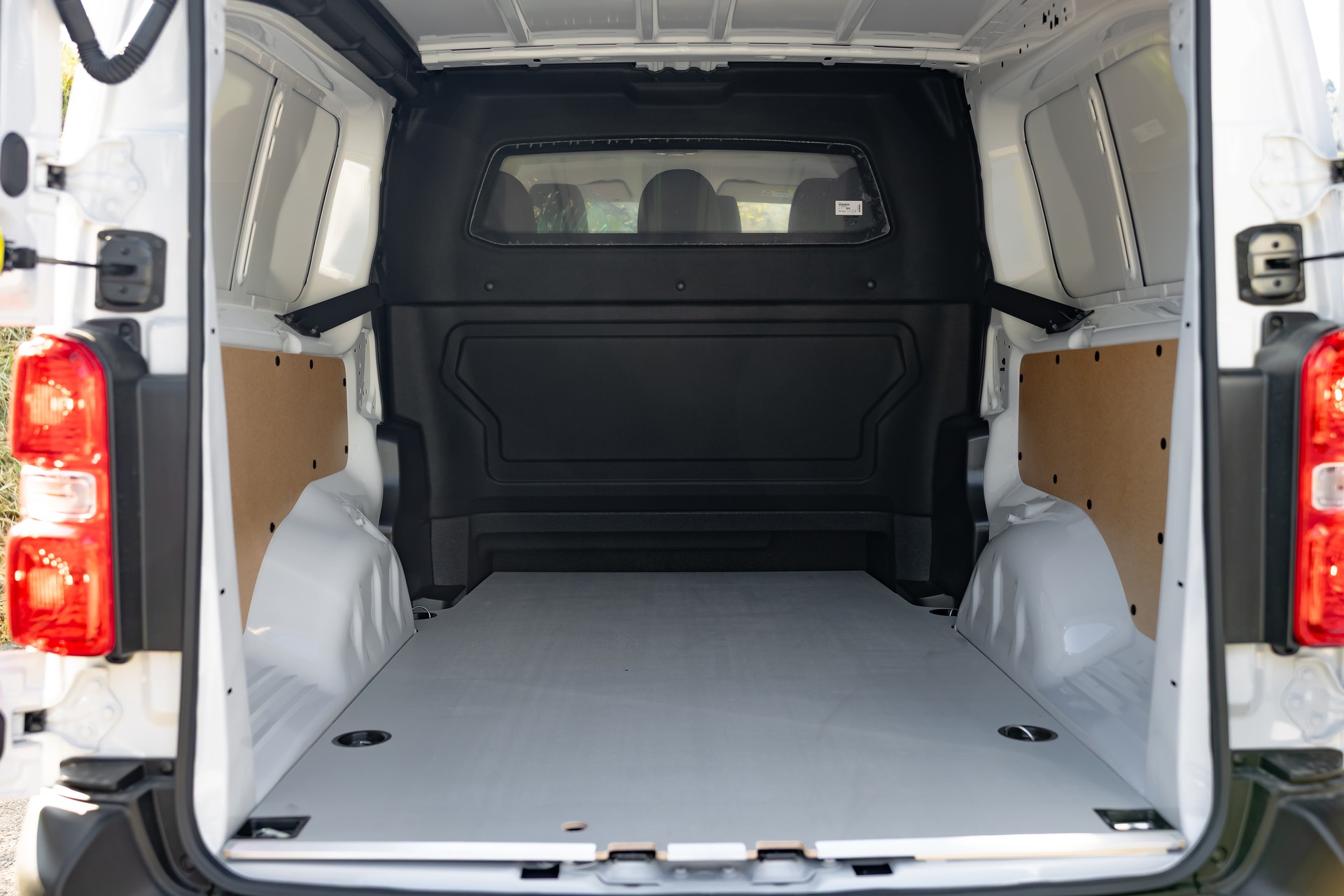 CITROEN Jumpy L2 2.2 BlueHDi 150 M EAT8-image-11