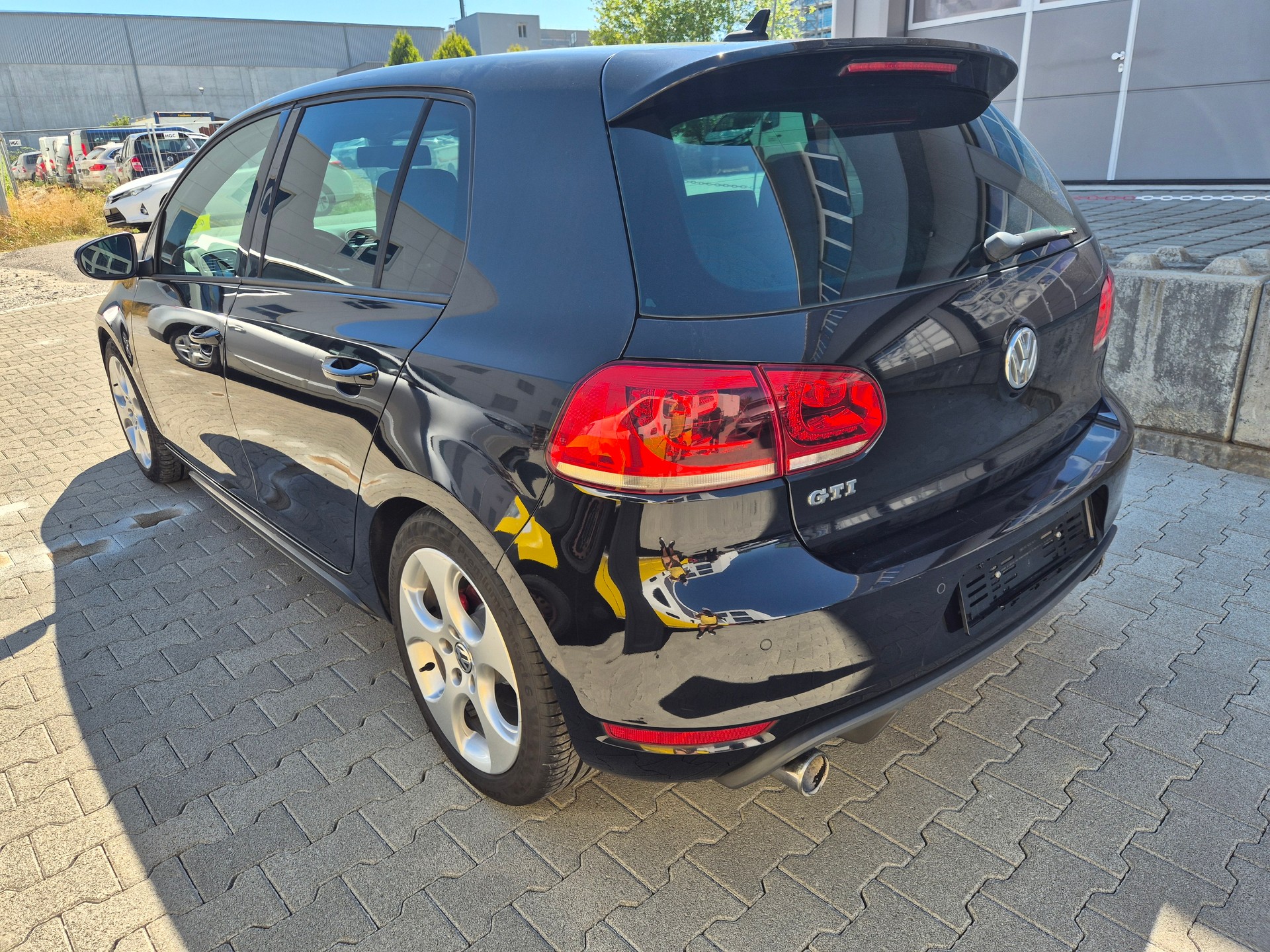 VW Golf 2.0 TSI GTI Edition-image-3