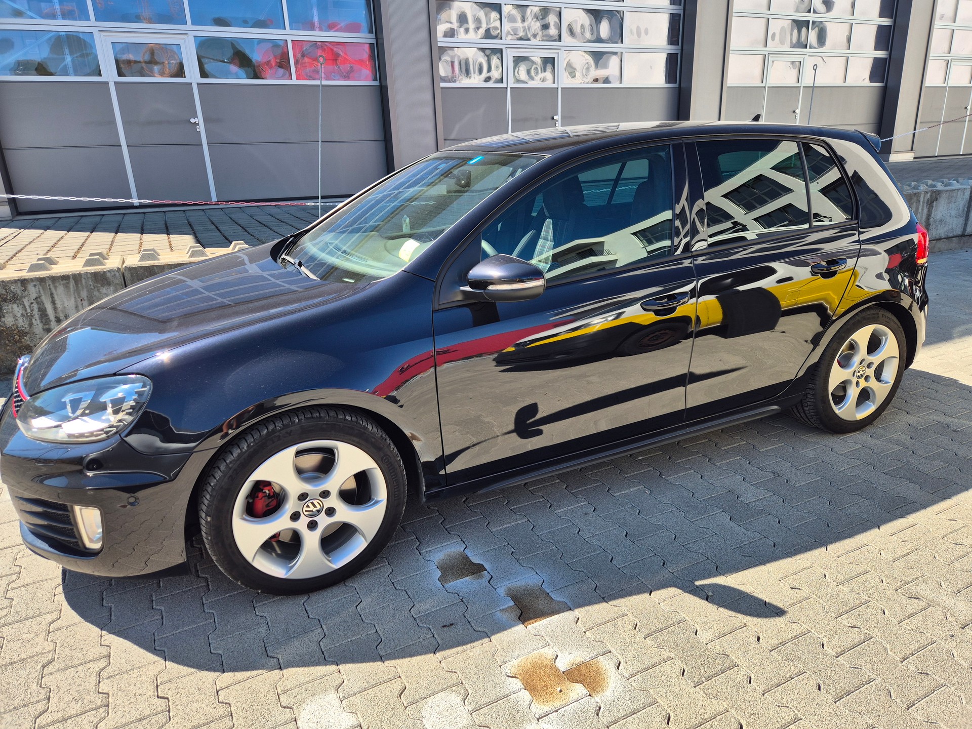 VW Golf 2.0 TSI GTI Edition-image-6