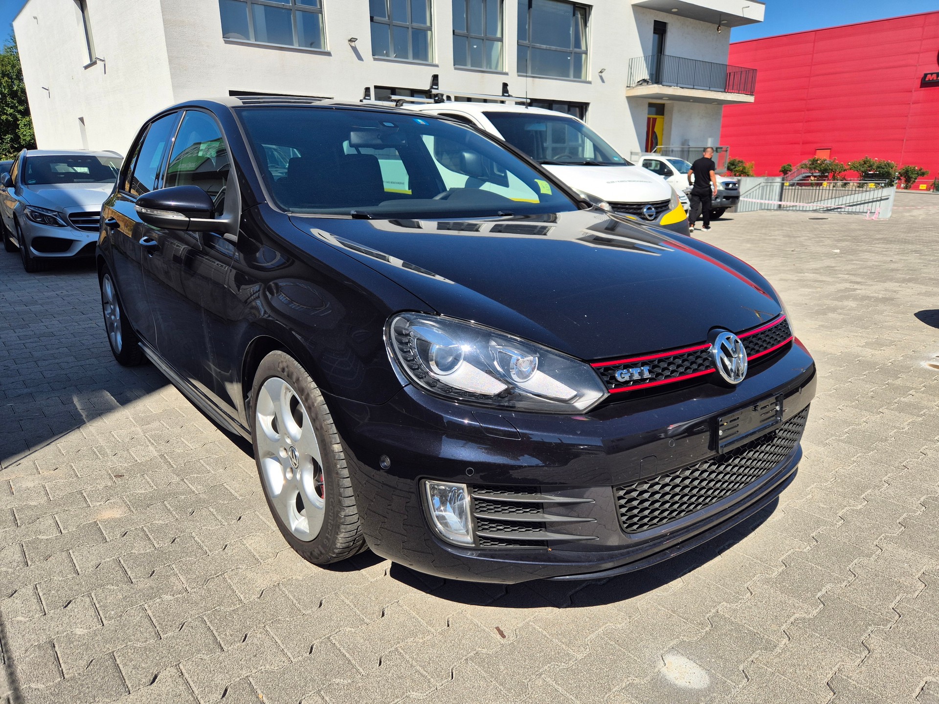 VW Golf 2.0 TSI GTI Edition-image-1