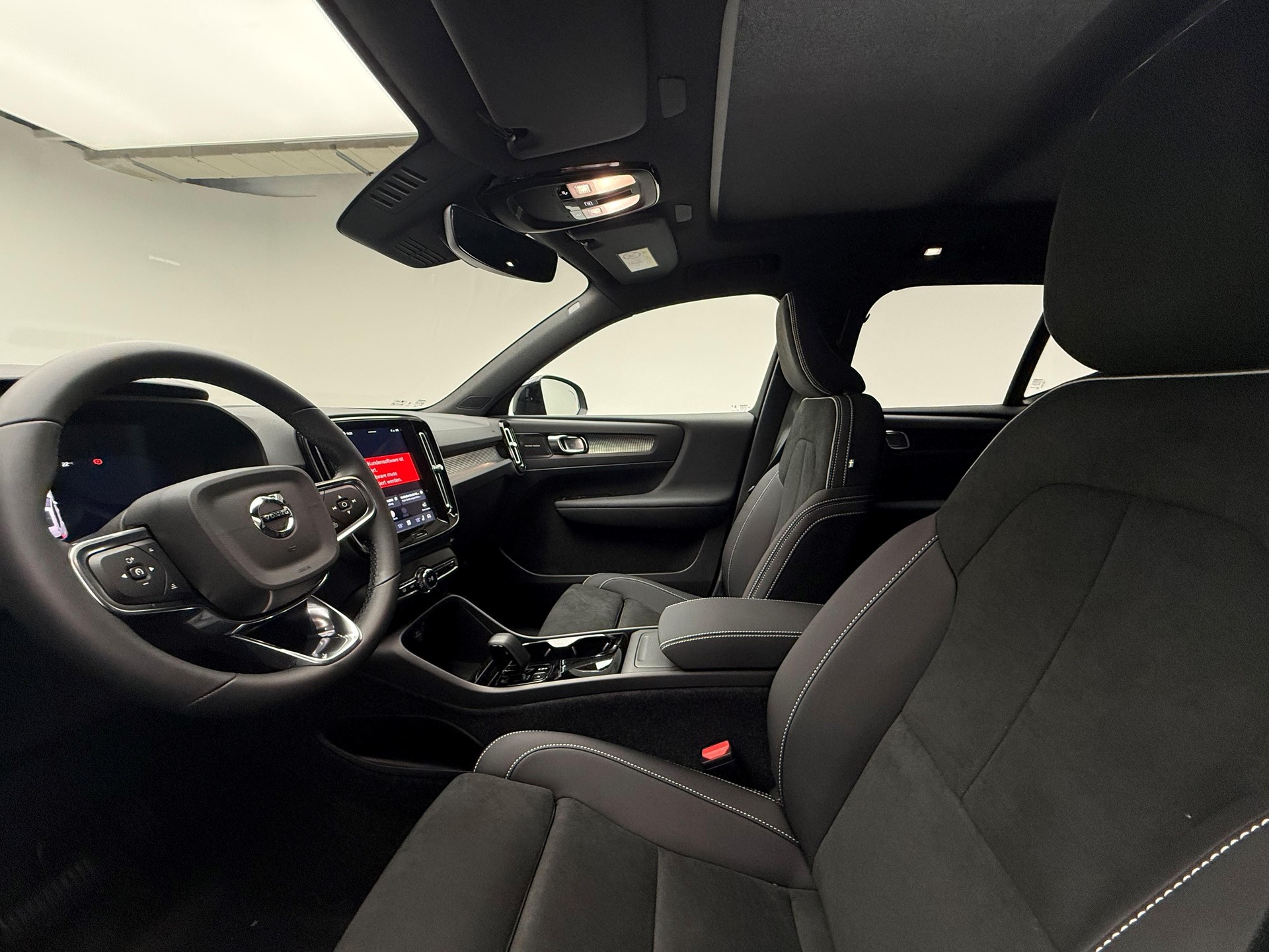 VOLVO EX40 Twin Ultra AWD-image-9