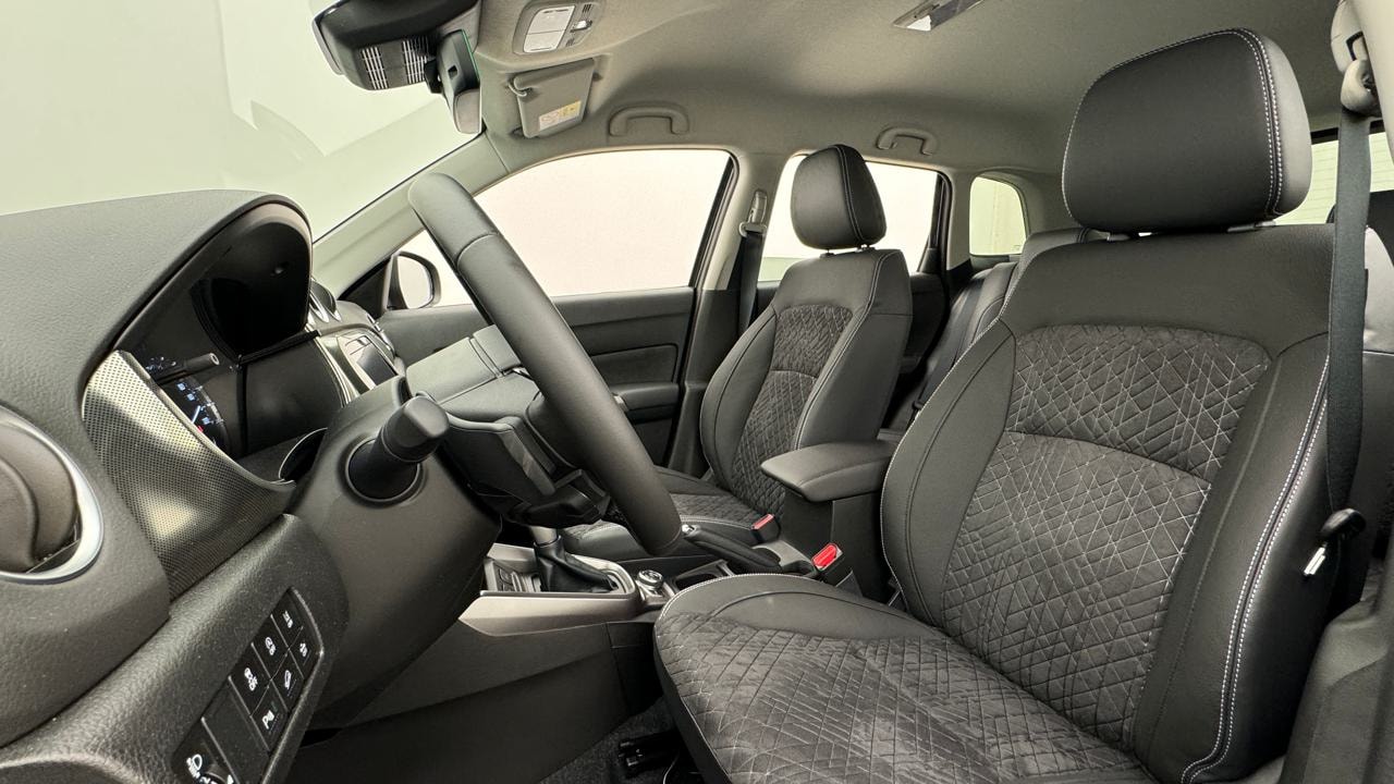 SUZUKI Vitara 1.4 Boosterjet Compact Top 4x4 Hybrid Automatic-image-4