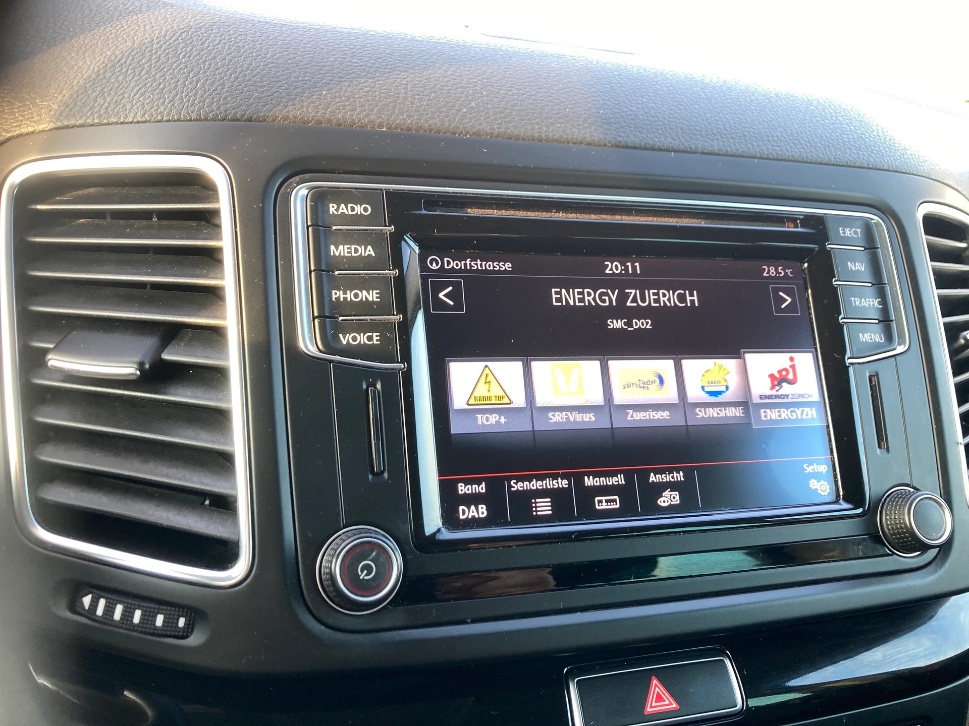 VW Sharan 2.0 TDI BMT Highline 4Motion DSG 7 Sitzer-image-12