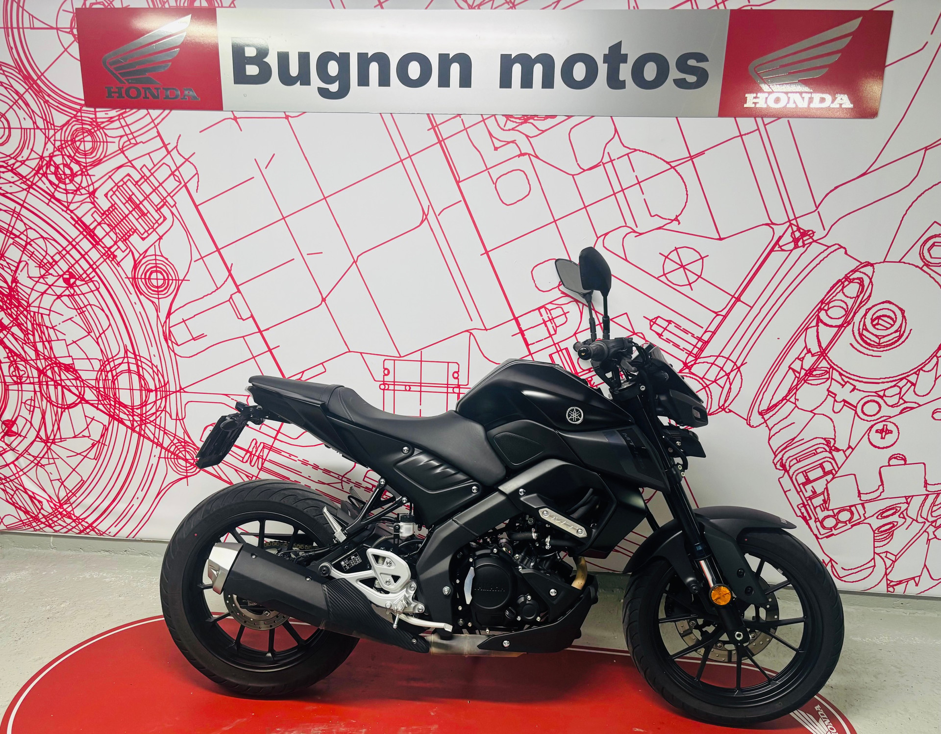 YAMAHA MT-125 ABS-showroom-element-1