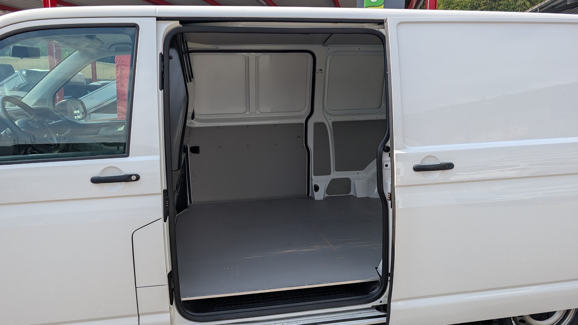 VW T6 2.0 TDI 4Motion-image-10