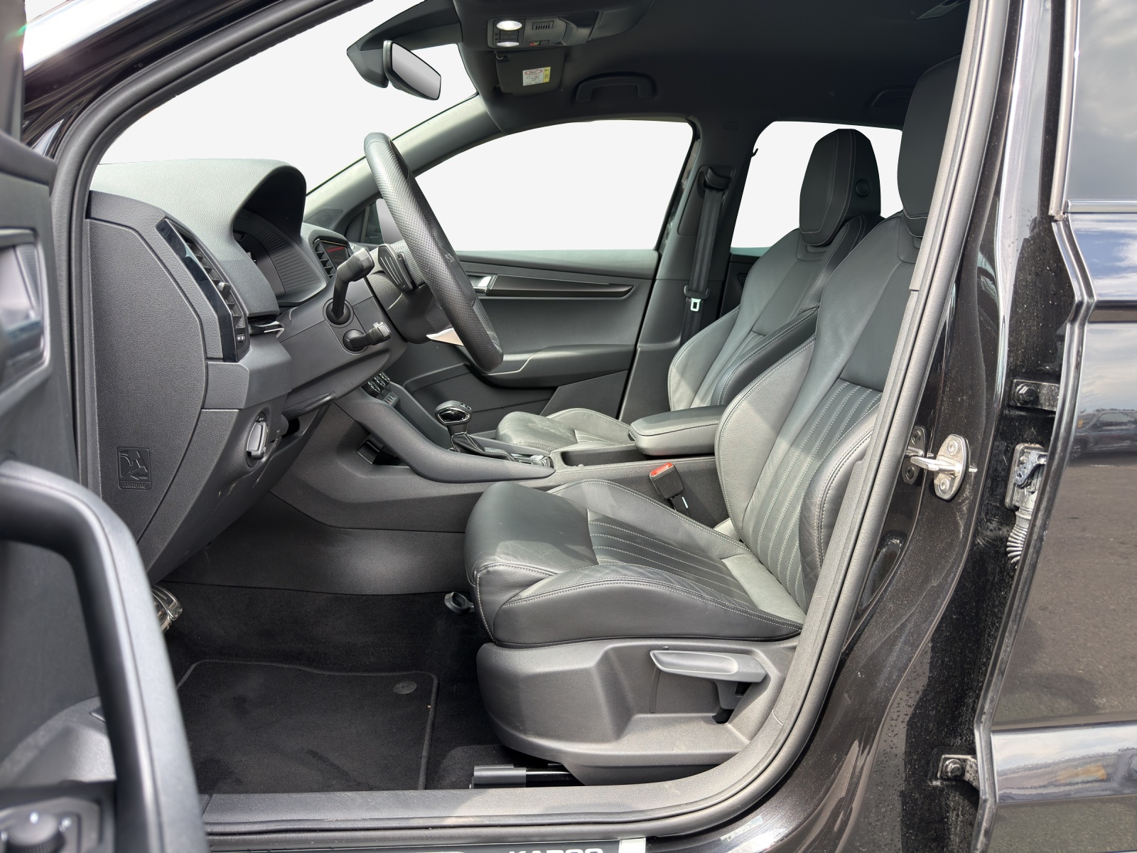 SKODA Karoq 2.0 TSI SportLine 4x4 DSG-image-7