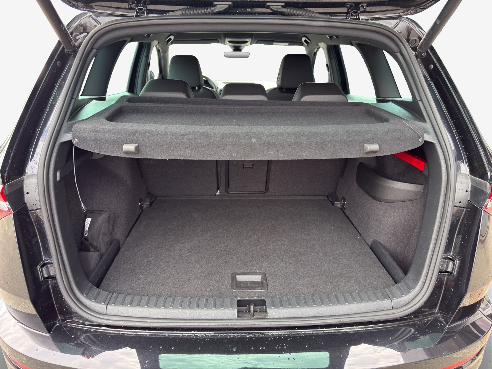 SKODA Karoq 2.0 TSI SportLine 4x4 DSG-image-12