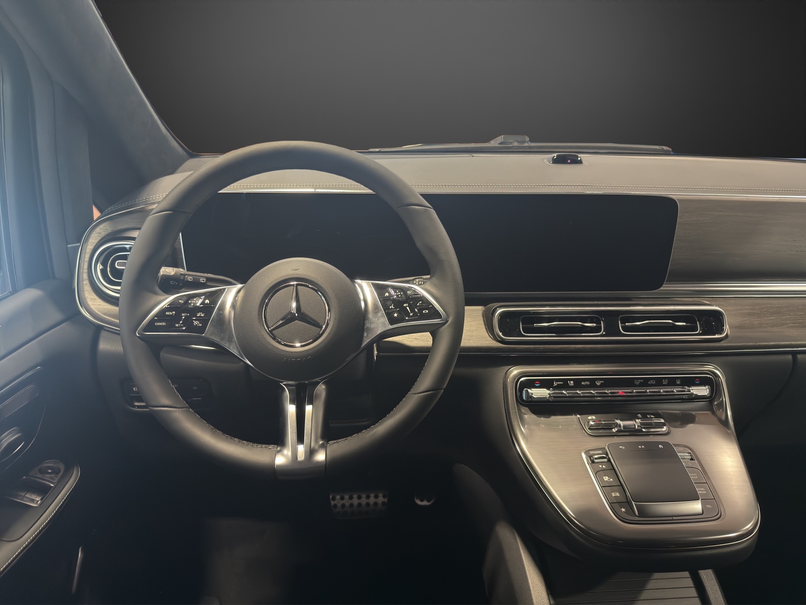 MERCEDES-BENZ V 300 d lang 4Matic Swiss Edition 9G-Tronic-image-8