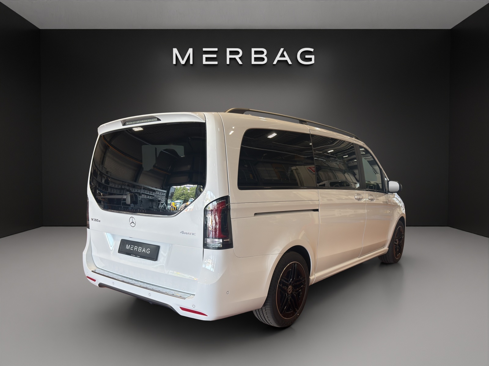 MERCEDES-BENZ V 300 d lang 4Matic Swiss Edition 9G-Tronic-image-2