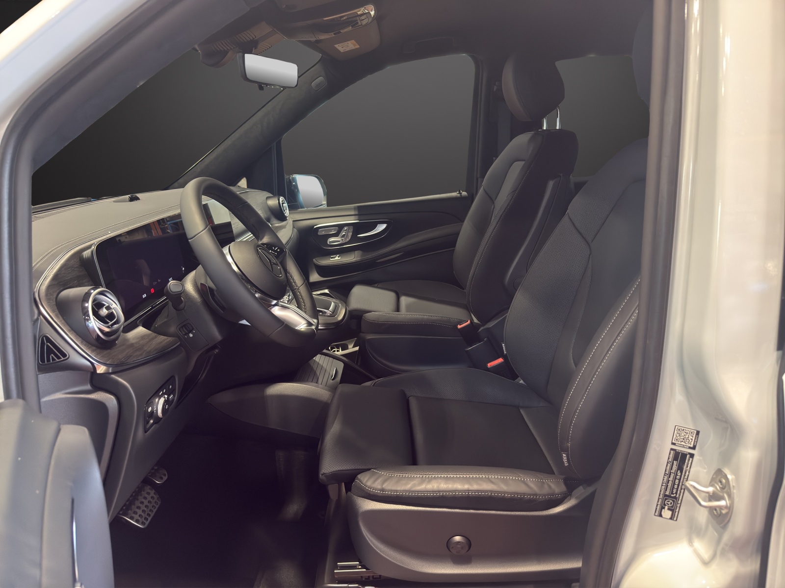 MERCEDES-BENZ V 300 d lang 4Matic Swiss Edition 9G-Tronic-image-6