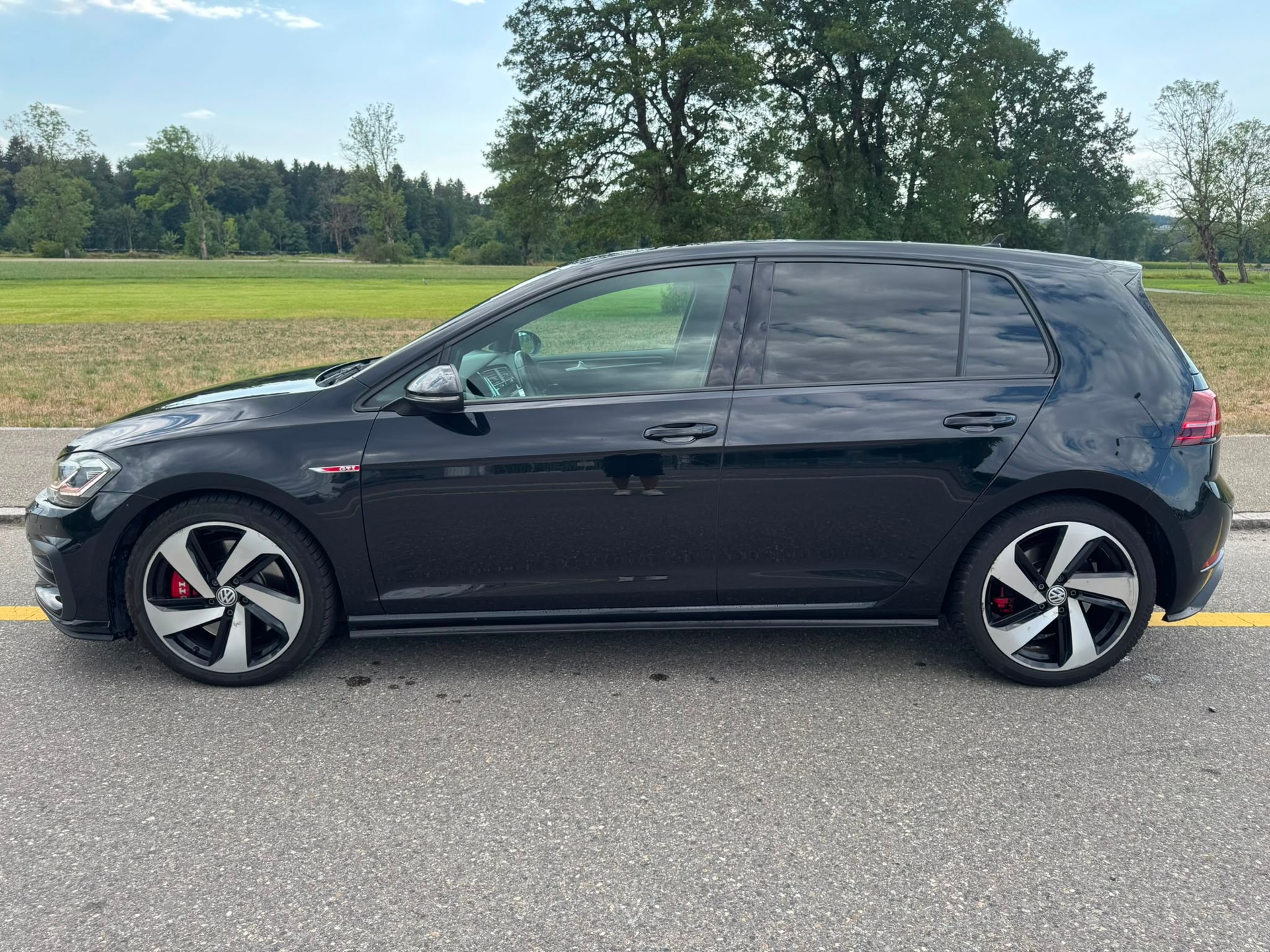 VW Golf 2.0 TSI GTI Performance DSG-image-1
