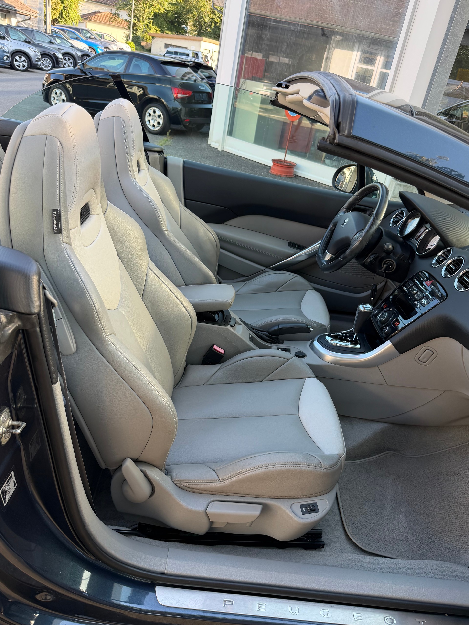 PEUGEOT 308 CC 1.6 16V Turbo Allure Automatic-image-15