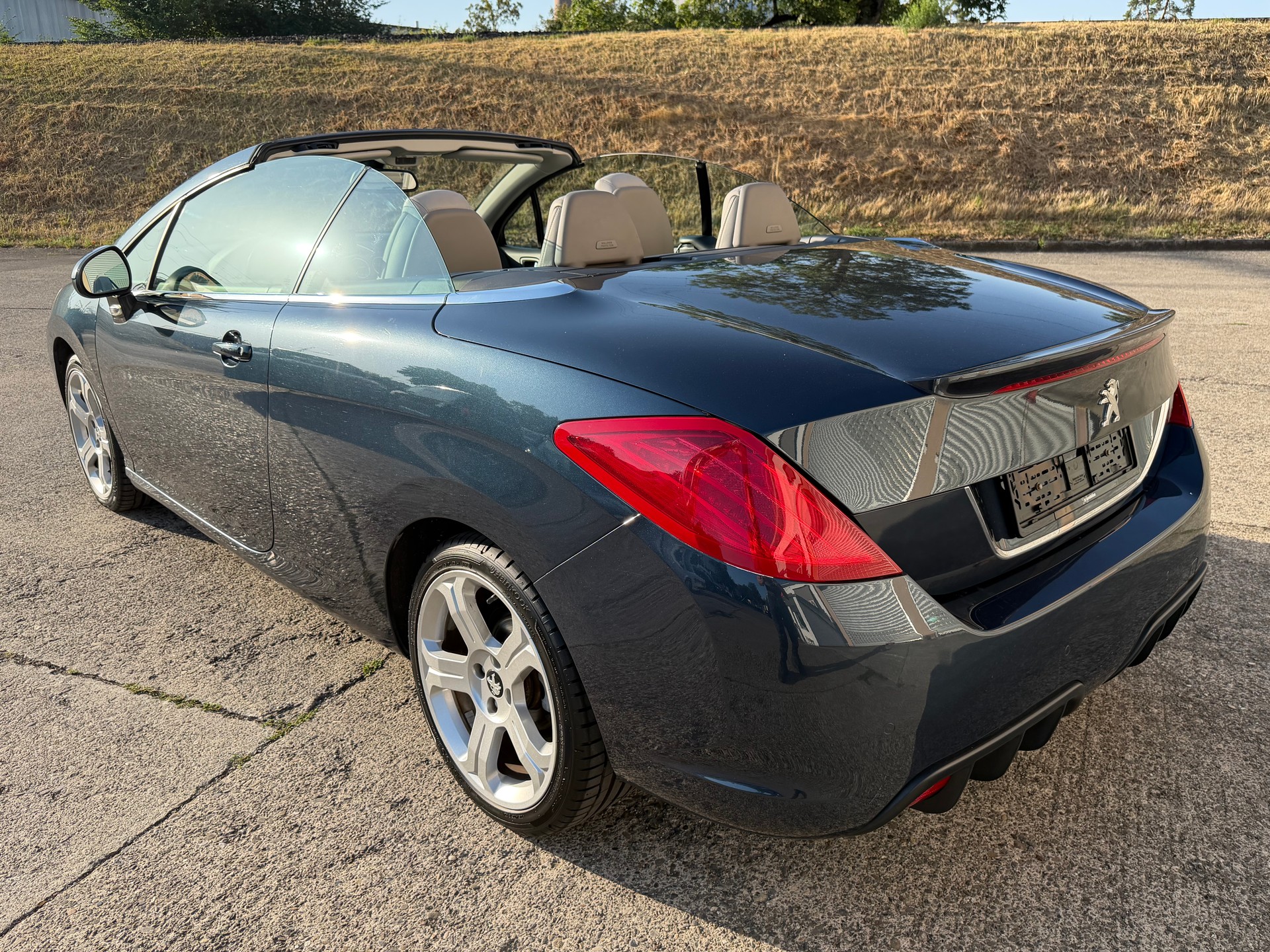 PEUGEOT 308 CC 1.6 16V Turbo Allure Automatic-image-8