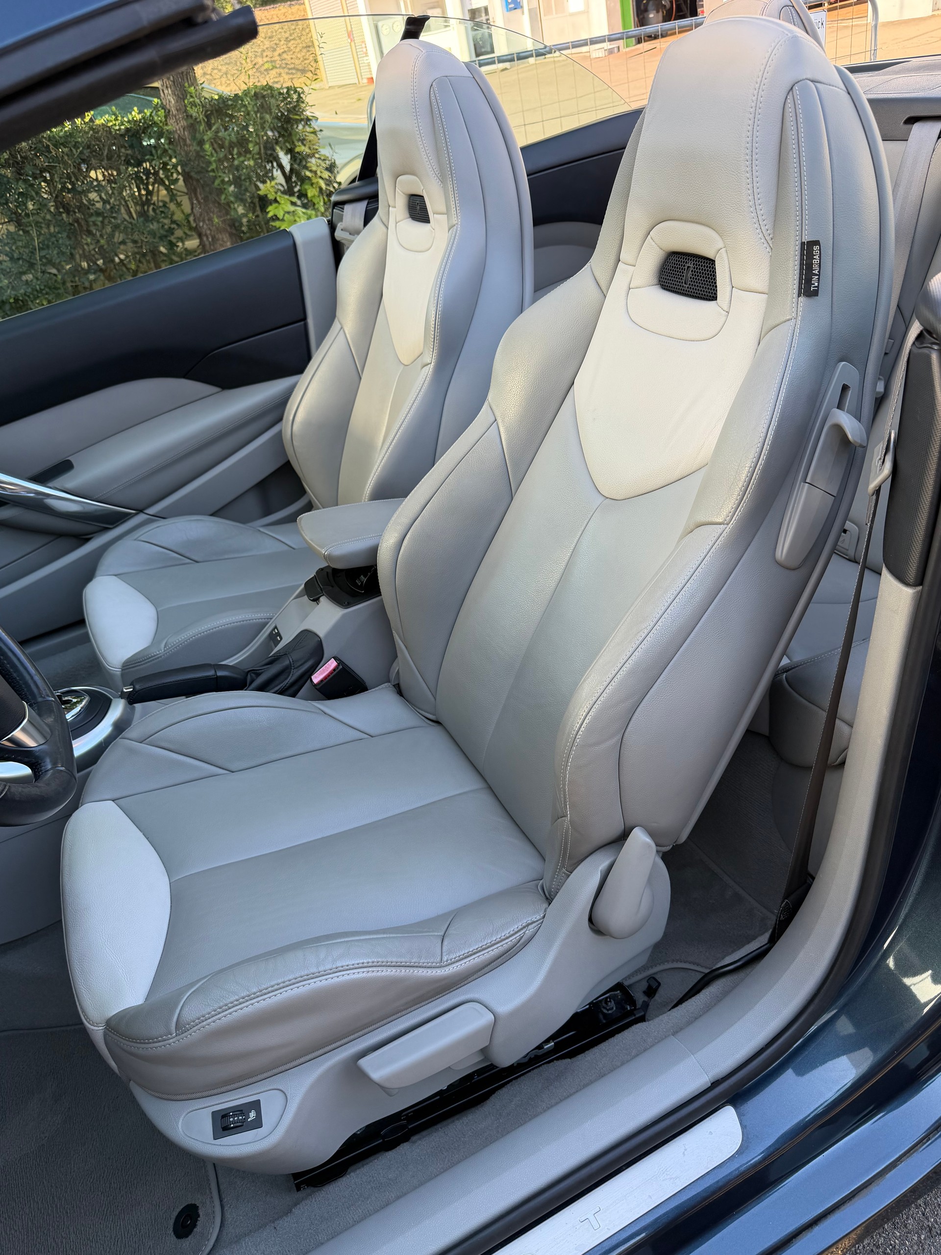 PEUGEOT 308 CC 1.6 16V Turbo Allure Automatic-image-10