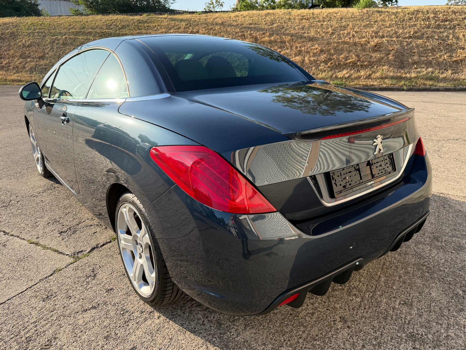 PEUGEOT 308 CC 1.6 16V Turbo Allure Automatic-image-2