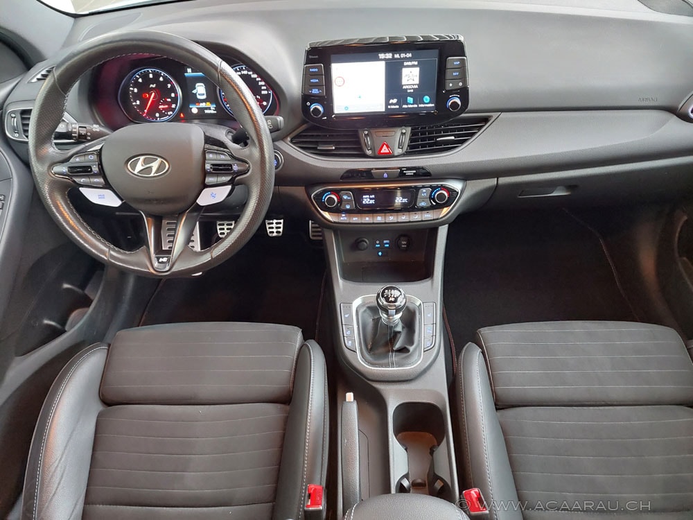 HYUNDAI i30 N 2.0 T-GDi / Video : https://youtu.be/Ou24U1uPoHU / Bilder : https://youtu.be/8dfYFp1aSh0-image-9
