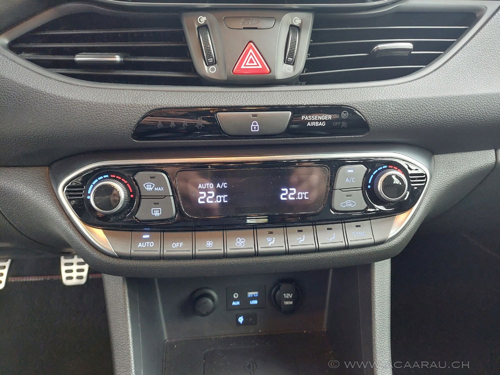 HYUNDAI i30 N 2.0 T-GDi / Video : https://youtu.be/Ou24U1uPoHU / Bilder : https://youtu.be/8dfYFp1aSh0-image-16