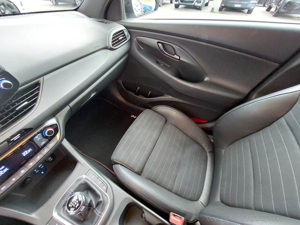 HYUNDAI i30 N 2.0 T-GDi / Video : https://youtu.be/Ou24U1uPoHU / Bilder : https://youtu.be/8dfYFp1aSh0-image-14