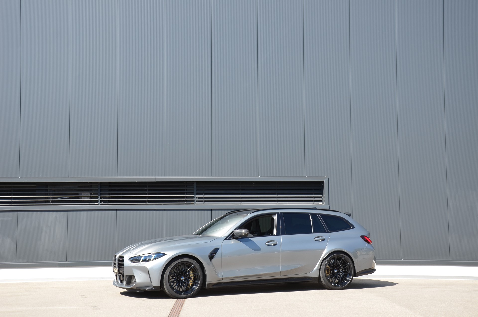 BMW M3 Touring xDrive Competition M-image-1