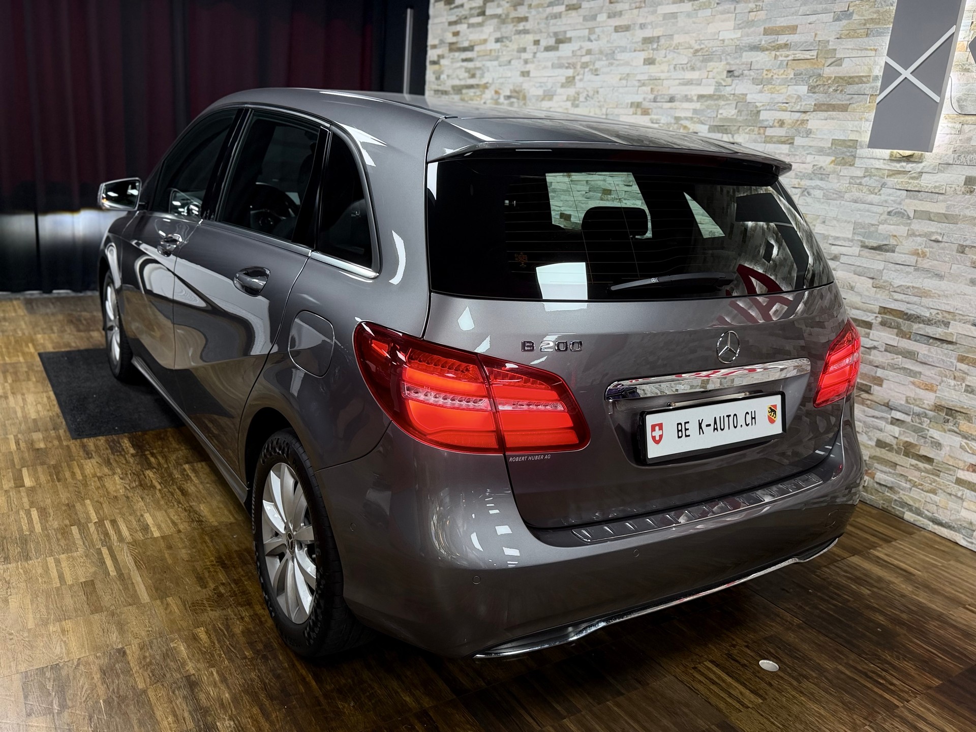 MERCEDES-BENZ B 200 Style 7G-DCT-image-2