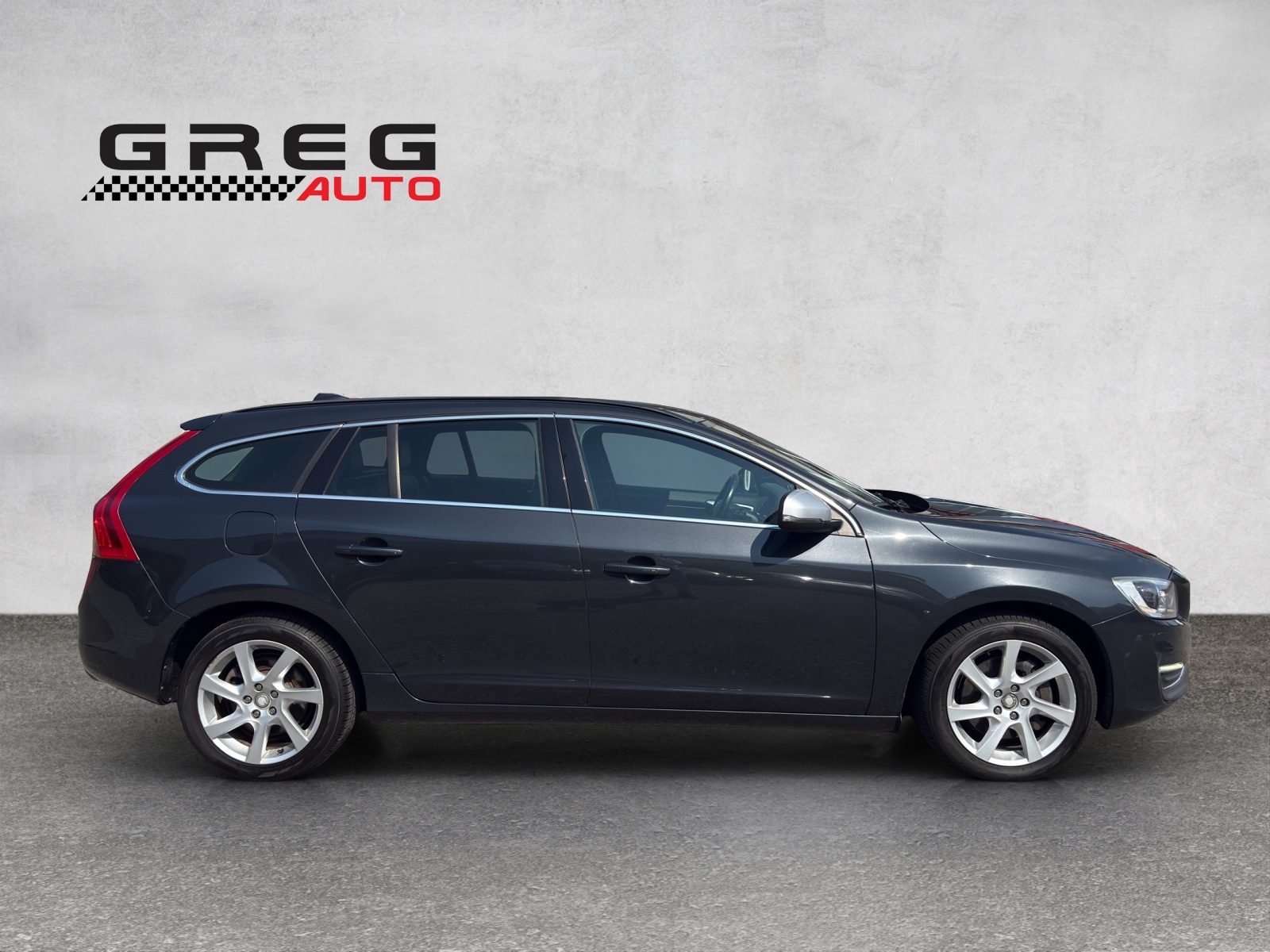 VOLVO V60 D5 Momentum Geartronic-image-4