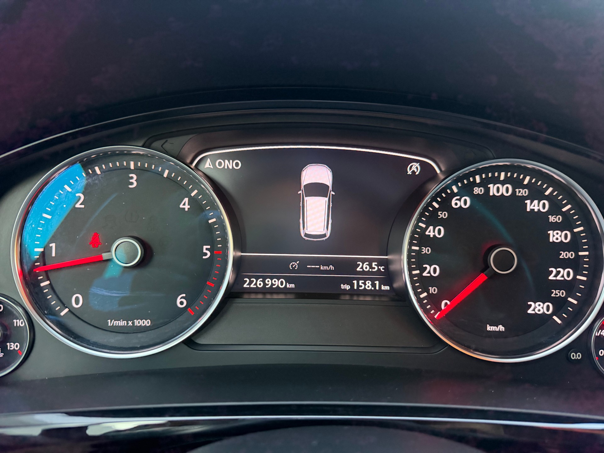 VW Touareg 3.0 TDI BlueMotion Technology Tiptronic-image-12