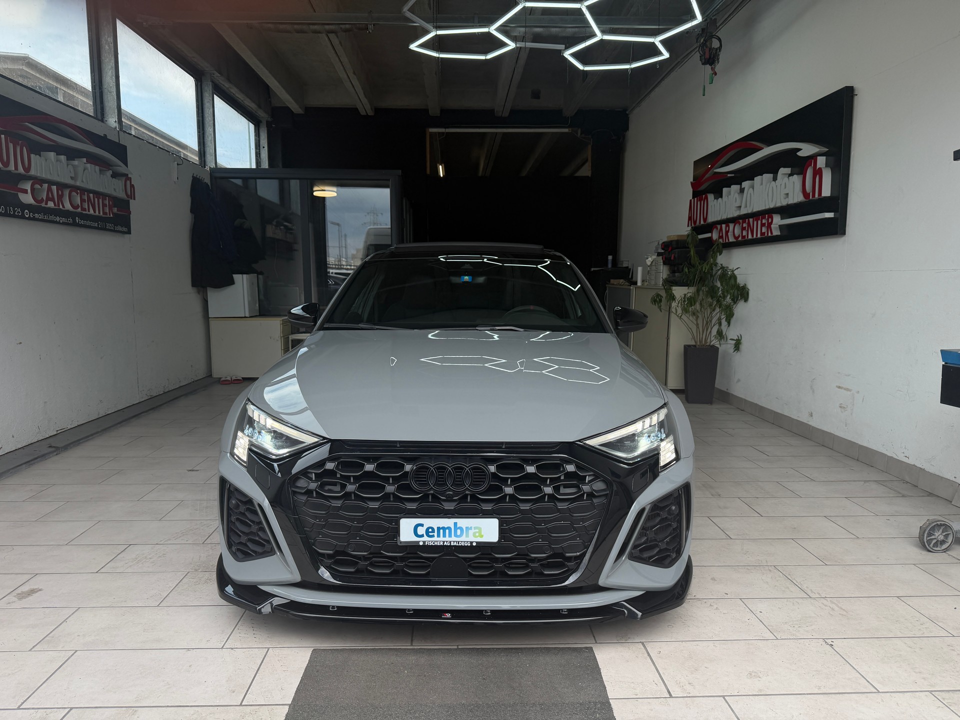 AUDI RS3 Limousine 2.5 TSI quattro S-tronic-image-1