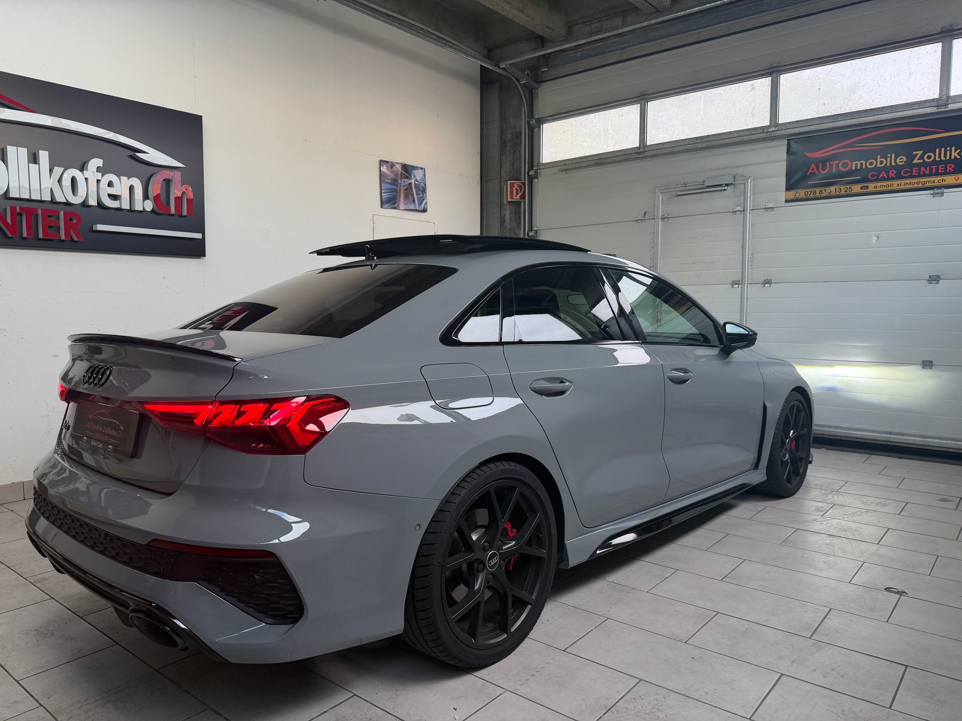 AUDI RS3 Limousine 2.5 TSI quattro S-tronic-image-10
